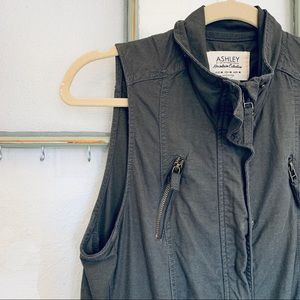 🎃Ashley by 26 International Army Green Vest